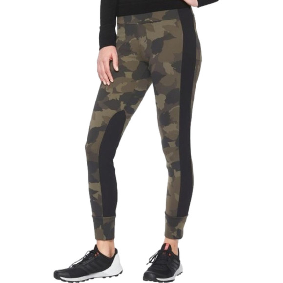 𝅺Athleta Essex Camo jogger - Picture 1 of 9